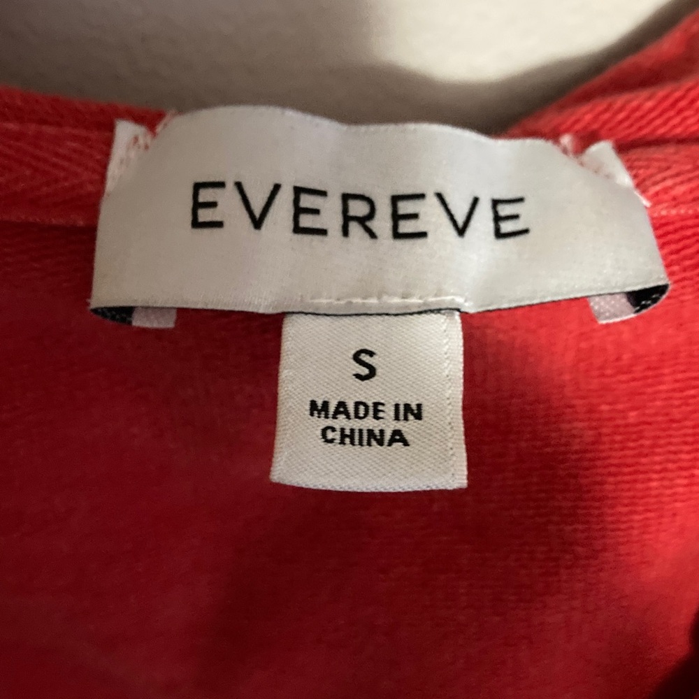 Evereve Tricia Short Sleeve Hoodie Sweatshirt in red wash, Size Small - Picture 5 of 7
